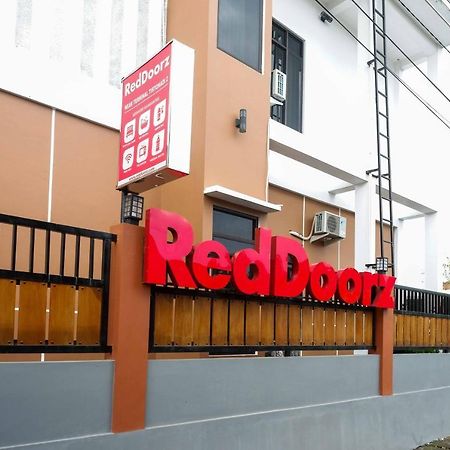 Reddoorz Near Terminal Tirtonadi 2 Hotel Surakarta  Bagian luar foto